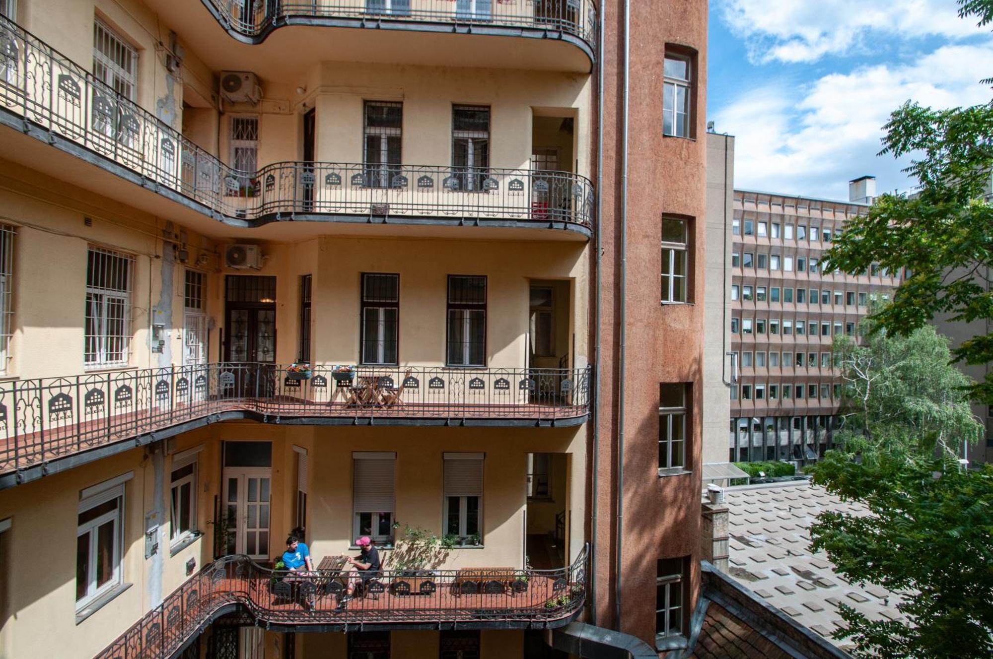 Spacious Family Suite Along River Side, In The Heart Of Buda Будапешт Экстерьер фото